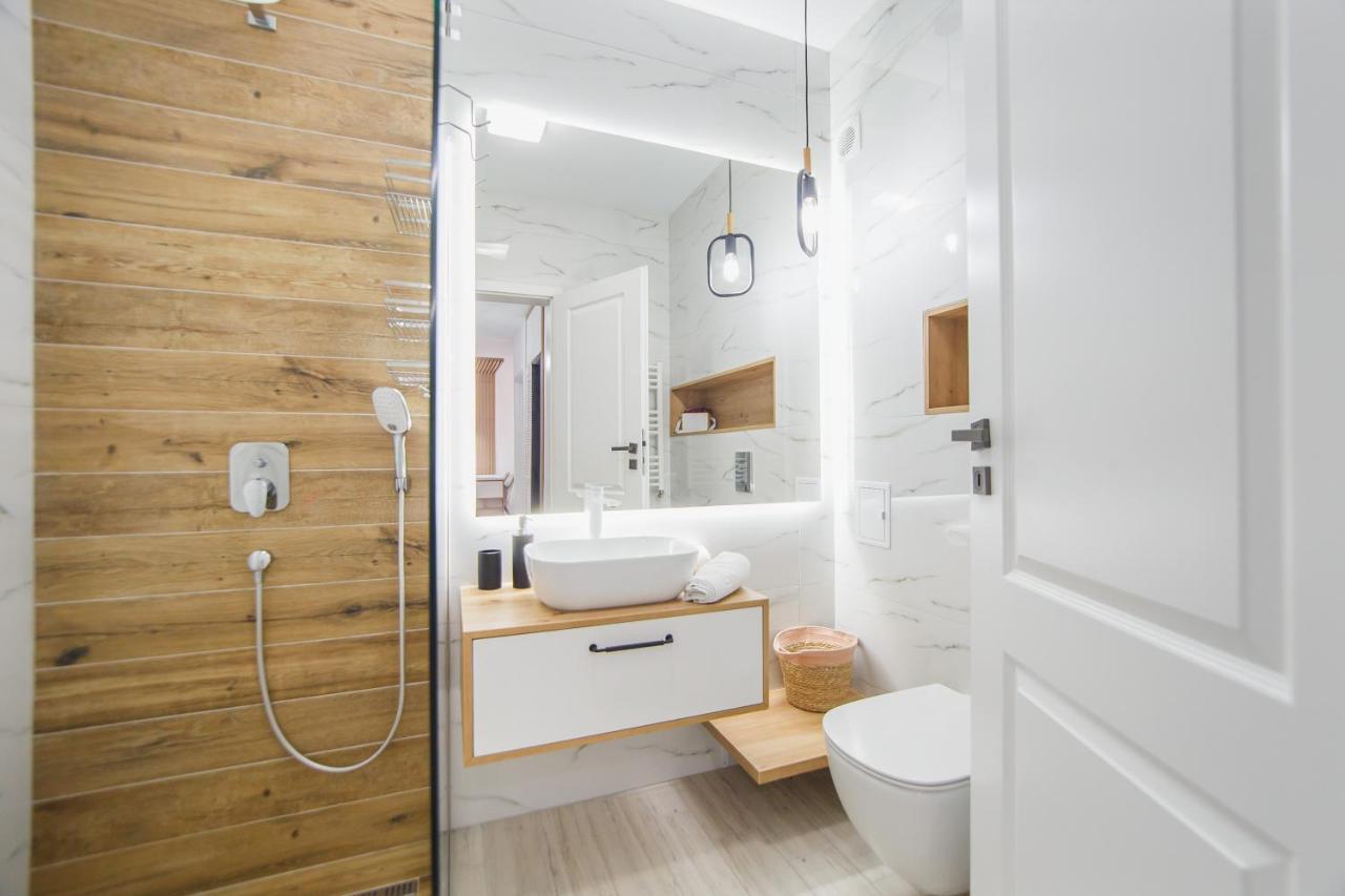 Pinkwood Harmony Apartamento Oradea Exterior foto