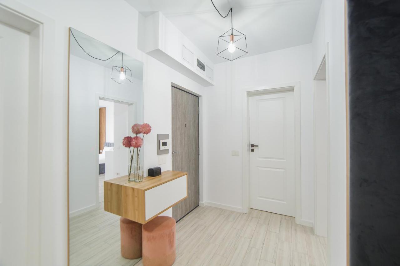 Pinkwood Harmony Apartamento Oradea Exterior foto